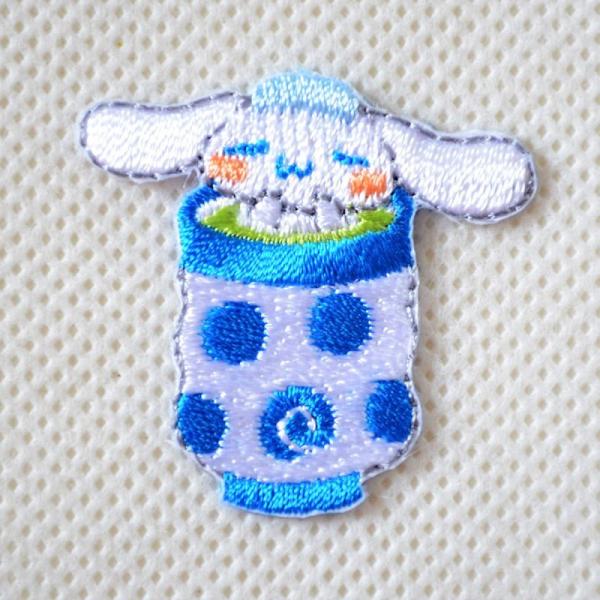 遠いお空の雲の上で生まれた、白いこいぬの男の子、シナモロールのかわいい刺繍ワッペン・パッチです。お寿司をモチーフにした可愛い新商品「さんりお寿司」が登場しました。100円玉より少し大きいくらいのサイズのワッペンなので、目印・ワンポイントにぴ...
