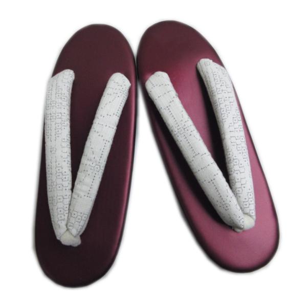 台に少傷・汚れ等難有（画像5・6参照）の為の特価です。難の程度や場所はお選び頂けません。機能的な不足はありません。小粋で上品な結城紬シルク鼻緒ゾウリ。洗える着物・小紋・紬等のカジュアルきものに。着物姿がより上品＆オシャレに。古典的で上品な和...