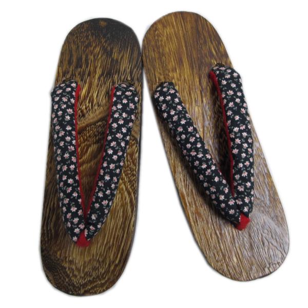 オシャレな鼻緒の小粋な下駄。浴衣姿が可愛く＆華やかになる下駄。海外＝外国人様へのお土産・プレゼントにもＧＯＯＤ。お祭りや花火大会の浴衣＆甚平・普段のデニムまでＯＫ。どんな色柄の浴衣＆着物にも合わせ易く、重宝します。年代巾も問わない色柄です。...