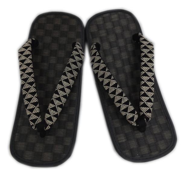 粋な紳士用雪駄。浴衣＆甚平・着物＆作務衣＋デニムもＯＫ。 畳表黒台がオシャレ。ラジアル底で滑りにくく安心。ゆかた・きもの姿が粋にカッコ良くなります。 父の日＆誕生日プレゼントや海外＝外国人様へのお土産にもＧＯＯＤ。 お祭りや花火大会の浴衣＆...