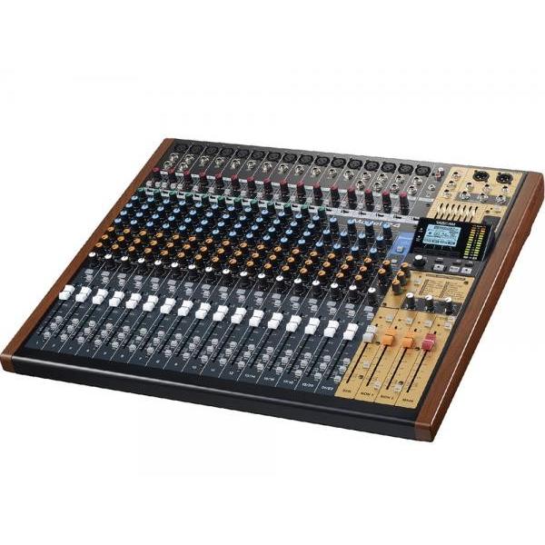 TASCAM(�^�X�J��) Model 24 �� 24�g���b�N���R�[�f�B���O�~�L�T�[�y1��30�����_�A�݌ɂ��� �z