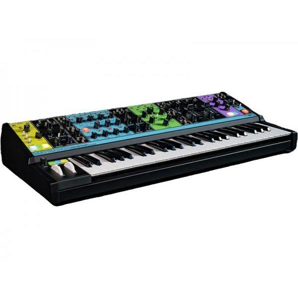 moog Matriarch �A�i���O�V���Z�T�C�U�[�y�[������ �z