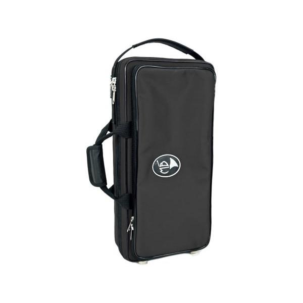 オーボエ、イングリッシュホルンが1本ずつ入るダブルケース。2本入るダブルケースですが上記2種類を1本ずつ収納するもので同機種2本は収納できません。MBケースには3つオーボエとイングリッシュホルン用のダブルケースがありますがサイズ的には1番小...