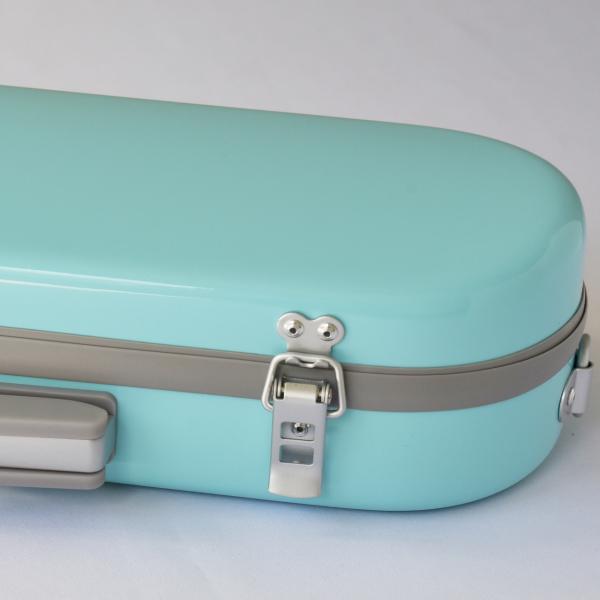 カラーは実際のイメージと異なる場合がございます。表面の加工がツルツルのため深く塗装が剥がれるほどの傷などではなく細かいキズがあります。2024年6月一部のカラーの製品のケースの縁部分のカラー変更がありました。これまでブラックカラーの「モール...