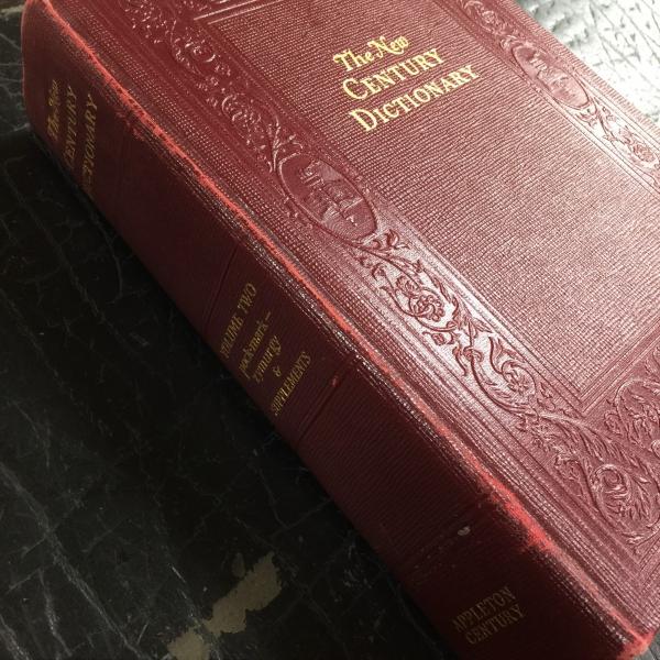 ヴィンテージ洋書 赤い辞書 ハードカバー 古書 古本 アメリカ 海外 英語 英文 レッド Buyee Buyee 日本の通販商品 オークションの代理入札 代理購入