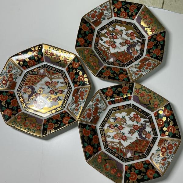 有田焼 器 古伊万里風八角皿 金彩・多色【中古】