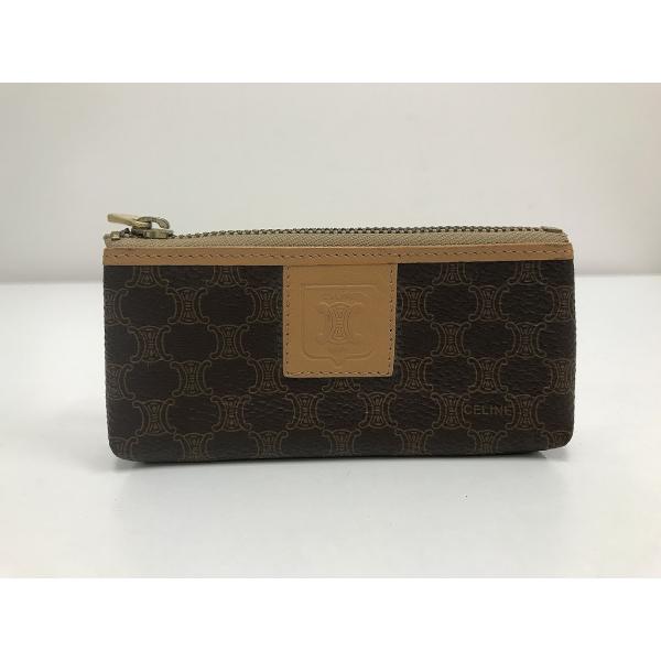 セリーヌ CELINE 圧倒的存在感で魅せる！上品でエレガントなお洒落の