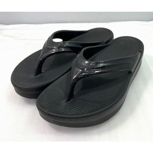 OOFOS ブラックサンダル W7 (EU 38) ウーフォス oofos サンダル EU 38 24cm相当 : ワットマン Yahoo