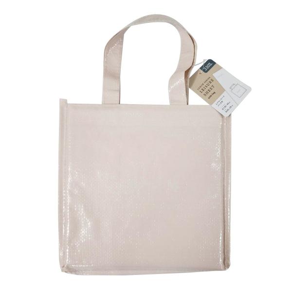 【アイテム説明】こちらのアイテムは、ワッツが自信を持っておすすめするPB（プライベートブランド）商品で、バッグ付きで便利なレジャーシート。行楽に、レジャーに。【サイズ】レジャーシート:約H130×W90cmバッグ:約H25×W25cm【材質...