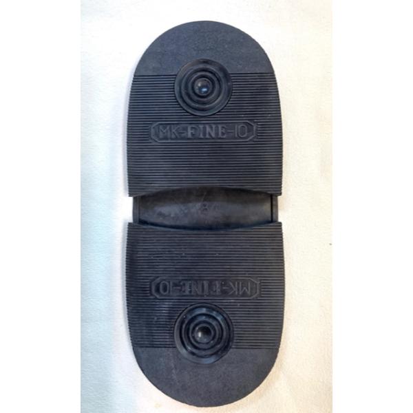 製靴材料　ゴム化粧（MK-FINE10）黒色　厚さ10ｍｍ　5サイズ巾6.4長さ7.1cm　6サイズ巾6.7長さ7.3ｃｍ　1足セットになります。　在庫限りにつき、アウトレット価格にて販売します。修理・製作におすすめです。