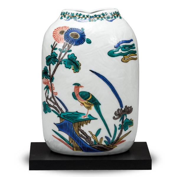 ■ジャパン九谷（JAPAN KUTANI）その豪放、華麗な風格を持つ作風は他の焼き物の追従を許さないものがあり、開窯以来360年の歳月を経た現在も尚、その技は脈々と受継がれ世界的に高く評価されております。また、九谷焼は非常に格調高く有名な焼...