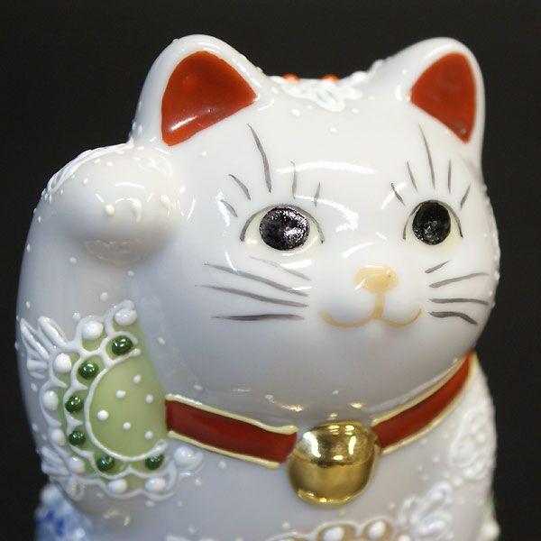 開運 招き猫 置物 円らな瞳で金運招く 九谷焼 小判乗り招き猫 白盛くん Buyee Buyee Japanese Proxy Service Buy From Japan Bot Online
