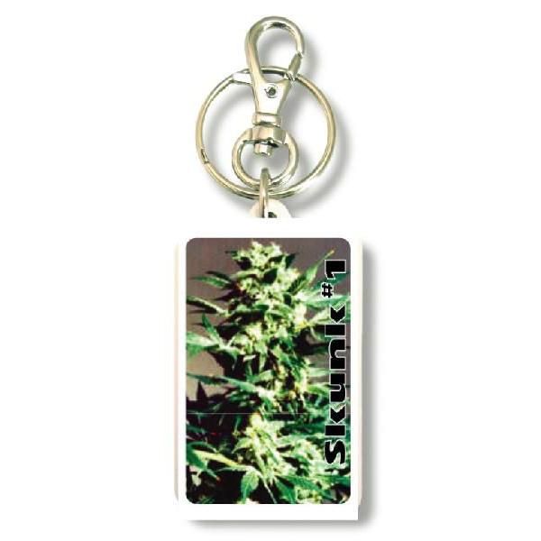 SIZE:W3.3cm H5cm屋外使用ＯＫ！耐水性のあるステッカーがキーホルダーの両面に張られています。便利な2WAYなので鍵と一緒はモチロン、カバンや携帯など色々なところでお楽しみ下さい。画像は拡大したものです。（サイズはおおよその目安...