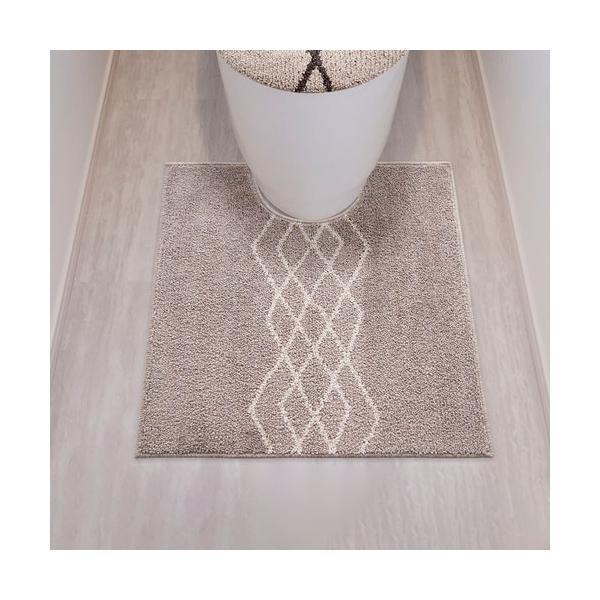 ●シンプルでナチュラルな雰囲気で木目調のインテリア・空間などと相性の良いデザインです。パイルはポリエステル製でお手入れがしやすいシリーズになっています。●ふわふわとした肌触りとしっかりしたボリュームのあるパイルが特長。●丸と四角、2種類から...