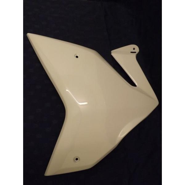 Pyramid Plastics s~bhvX`bN A[EtFAO/3_Zbg(Fairing Lowers - 3 piece set) J[FSuzuki white (CodeFYBD) SUZUKI XYL