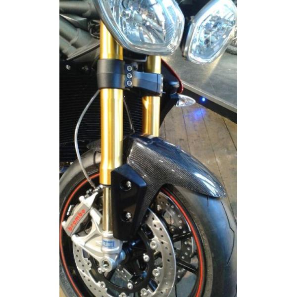 Pyramid Plastics �s���~�b�h�v���X�`�b�N �t�����g�E�}�b�h�K�[�h�^�t�F���_�[�A���A���E�J�[�{��(FRONT MUDGUARD�^FENDER - REAL CARBON) SPEED TRIPLE �O��