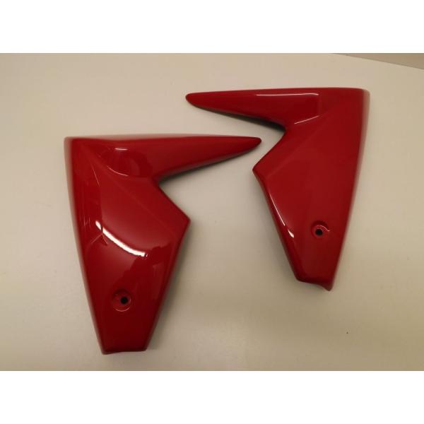 Pyramid Plastics �s���~�b�h�v���X�`�b�N ���W�G�[�^�[�E�`�[�N(�y�A)(Radiator Cheeks (pair)) �^�C�v�FRapid Red MT09 FZ09 YAMAHA ���}�n ��p�֘A
