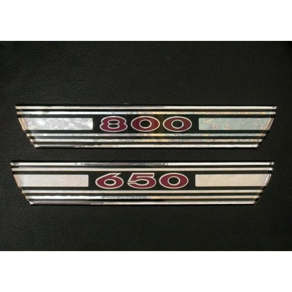 ※詳細な出荷時期はご注文後にメールでご案内します。■適合車種W650　W650   ■商品番号SCE-006-001■商品概要【サイズ】縦37×横210×厚2.51枚シリコン樹脂当時物W1SAエンブレム 40×230 縮小比92％