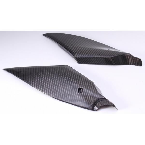 YZF-R6 サイドカバー 新品未使用開封済み SPEEDRA（スピードラ） タンクサイドカバー 仕様：綾織り艶あり YZF-R6