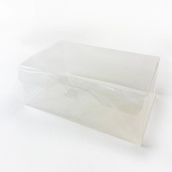 当店のリングピロー ローレンの収納、保管に最適なPVC素材の透明のボックスです。※完成品には付属しています。
