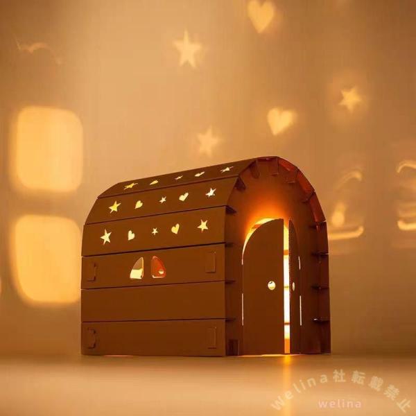 【仕様について】商品名：段ボールハウスサイズ：写真通り（※製品はお客様側から組み立てことが必要があります。組み立ての問題による返品はお受けできません。）【特徴】・お子様のごっこ遊び、室内遊び、秘密基地、隠れ家に。ド中が広く、小さなお子様であ...