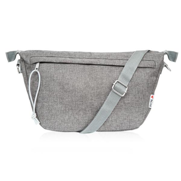 byACRE ロレータ歩行器 カーボン・ウルトラライトに取付けて使用するコンパクトバッグです。マチ付きなので、お財布や携帯電話など身の回りのものがたっぷり収納できます。クチはファスナー付きなので安心です。本体から取り外して付属の肩紐を付けれ...