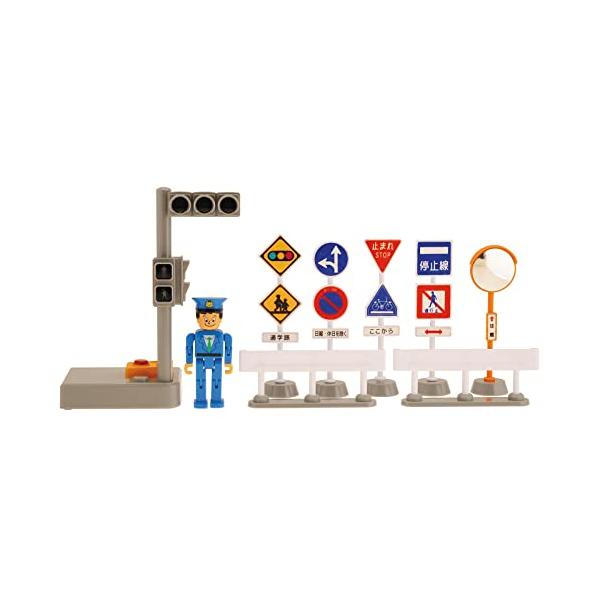 単4電池3本使用（電池別売）・本体サイズ：（信号機）長さ12×高さ15×幅6.5cm