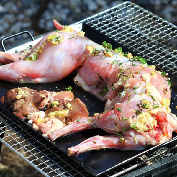 ウサギ肉 1.1kg~1.35Kg 一兎丸ごと ラパン スペイン産 ジビエ肉