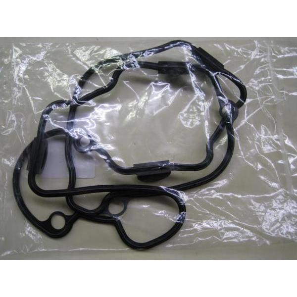 送料無料☆新品☆イナズマ400(GK7BA)☆純正ヘッドカバー