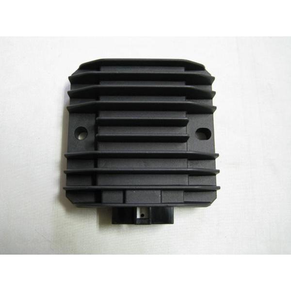 新品★バリオス（ＺＲ２５０Ａ）１９９１年〜１９９３年★純正レギュレター