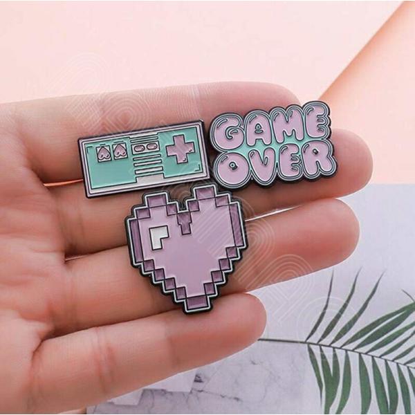 ピンバッチ ピンバッジ セット ゲーマーにお勧め ゲーム機 コントローラー かわいい 可愛い おもしろ クール おしゃれ お洒落 オシャレ トレンド 留め具 キャ…
