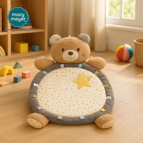 たくさんのタグが付いた「タギーズシリーズ」より可愛いベアのマットが登場しました。  マットには星がたくさん描かれています。  クマのお顔は枕代わりとして、寝転ぶお子様の頭を支えます。  ソフトでふわふわな肌触りとなっております。 「タギーズ...