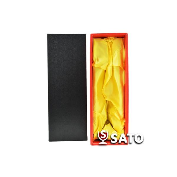 日本酒・焼酎用　ギフトボックス（赤×黒）（720ml・900ml）専用1本用　黄色布張り【K-43】複数の商品をご購入の際、ラッピングする商品名を備考欄にご記入をお願い致します。一部特殊なボトルサイズ等、包装が不可能な場合がございます。（適...