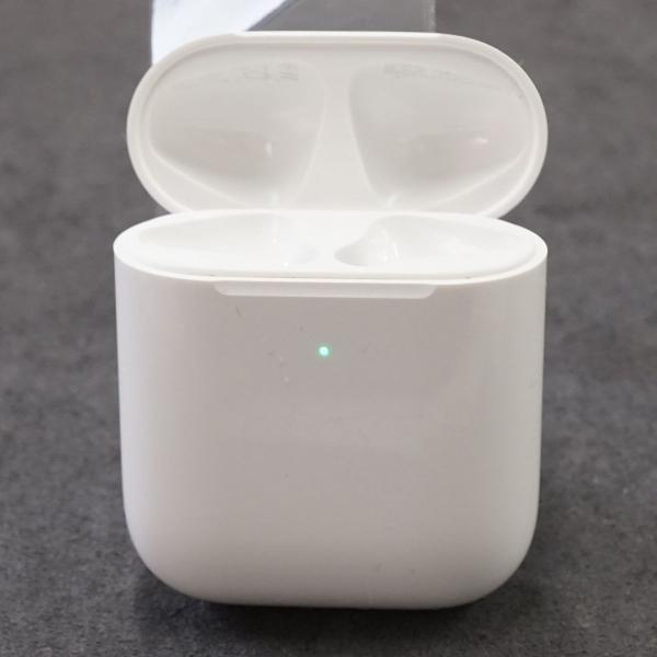 Apple AirPods with Wireless Charging Case エアーポッズ 充...