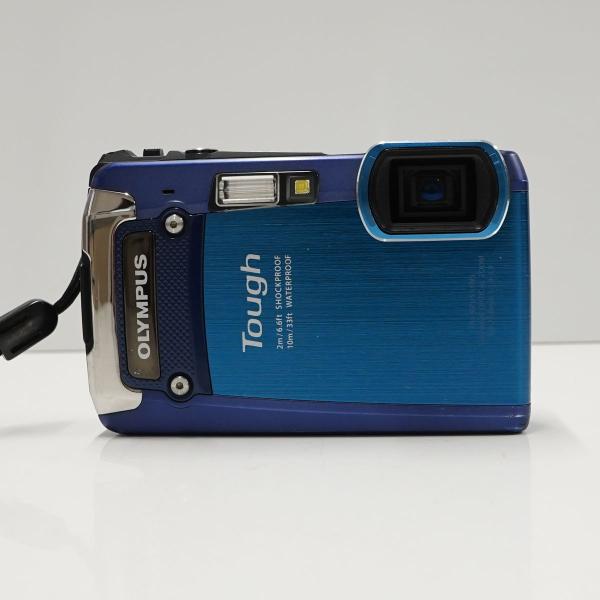 ★未使用品★極美品　デジカメ　オリンパスTG820 Amazon.co.jp: OLYMPUS デジタルカメラ TG-820 レッド 10m防水