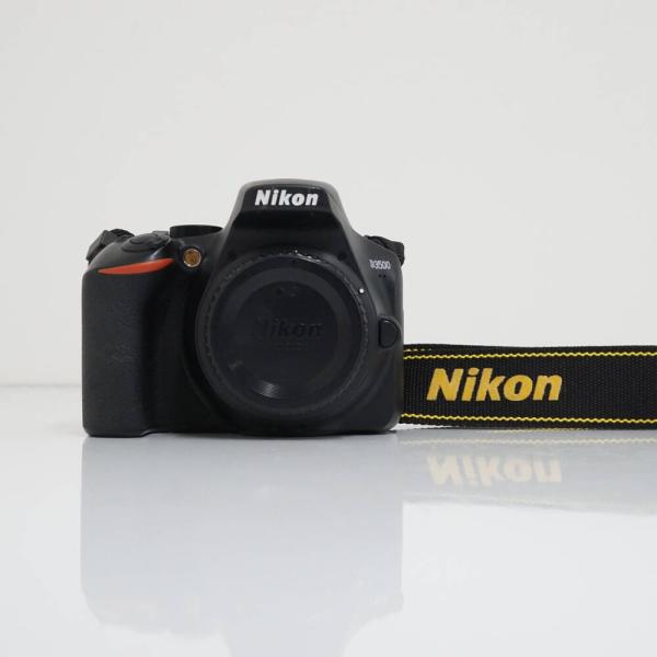 Nikon - Nikon D3500 ボディ USED品 DX デジタル一眼 本体+バッテリー APS-C 約2416万画素 完動品 CP0334 ニコン Nikon D3500 ボディ USED品 DX デジタル一眼 本体+