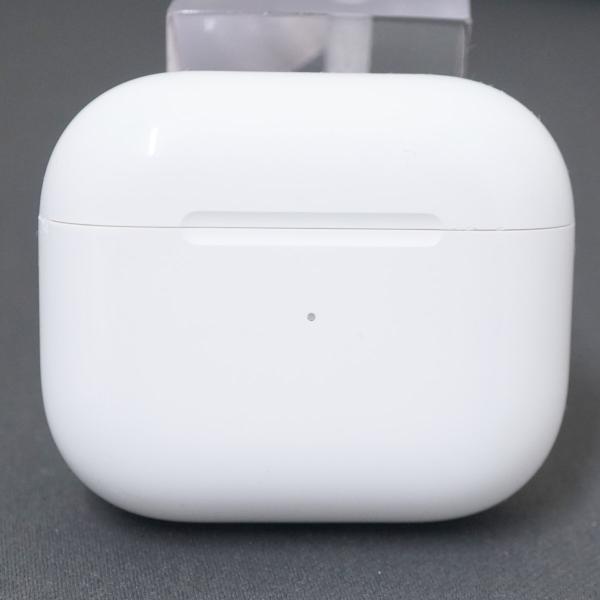未使用AirPods (第3世代) 本体 MPNY3J/A Apple Apple AirPods 第三世代 充電ケースのみ A2897 USED美品 ライト