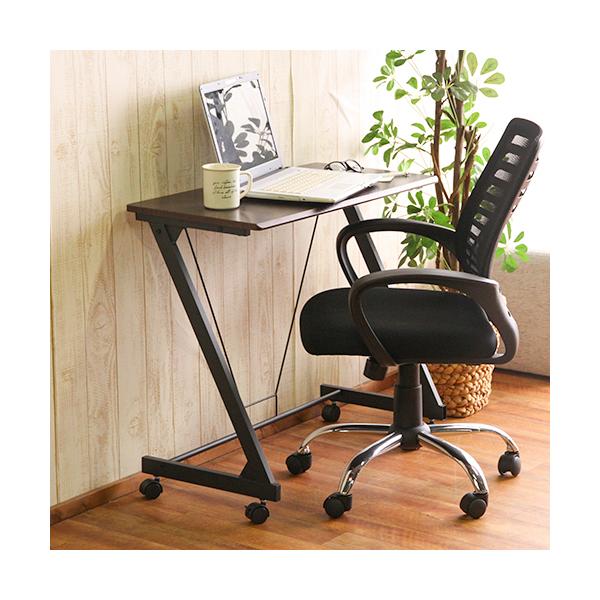 ワンルームや1人暮らしの方にも使いやすいコンパクトなサイズです。勉強机やパソコンデスク、作業台など様々な用途で使用できます。キャスター付きで移動もラクに行えます。4つのうち2つはストッパー付きなので固定も可能です。サイズ：幅800 × 奥行...