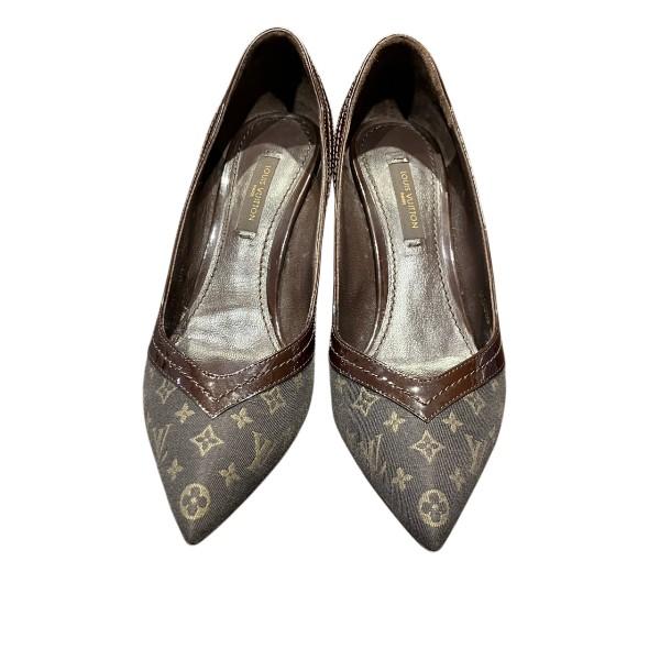 LOUIS VUITTON（ルイ・ヴィトン） モノグラム ポインテッドパンプス