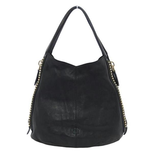 GIVENCHY バック GIVENCHYの新たなステートメントバッグ『G ZIP』