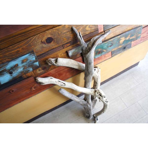 [Release date: April 30, 2021]インテリアの流木オブジェ　玄関、リビングなどの室内装飾としてカフェや店舗のディスプレイ　爬虫類、小動物等の登り木流木は洗浄、乾燥のみで一切の加工などは施しておりません。流木のみの販...