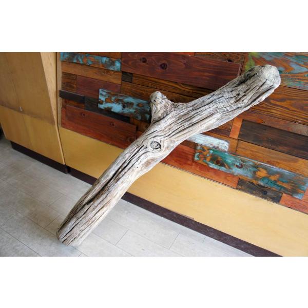 [Release date: July 7, 2021]インテリアの流木オブジェ　玄関、リビングなどの室内装飾としてカフェや店舗のディスプレイ　爬虫類、小動物等の登り木流木は洗浄、乾燥のみで一切の加工などは施しておりません。流木のみの販売と...