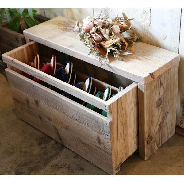 【商品説明】ベンチシェルフの下にちょうどいい、収納ストッカーをセットにしました。家具としての機能性と、インテリアとしてのアクセント性を兼ね備えており、リビングルームや玄関、ベッドルームなどのさまざまな場所で活用できます。収納ストッカーの底板...