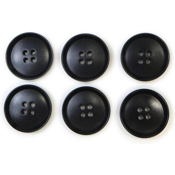 ●【サイズ】直径約25mm 【1粒の厚み】約5mm 【1粒の重さ】約2.1g●【数量】6個入り 【ボタンの形】四つ穴ボタン 【材 質】椰子の種●【カラー】ブラック 【模様について】ナットボタン特有の風合いがあります。●【特徴】フチが薄いデザ...