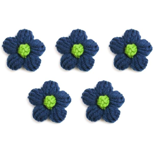 ●【サイズ】約4〜4.5cm　【厚み】約1.4cm●【重さ】1個あたり約1.1g　【個数】5個●【カラー】ネイビー(中央の色:グリーン)●【特　徴】手芸やハンドメイド作品にぴったりな毛糸の花パーツです。●ふわふわとした手触りで、雑貨につける...