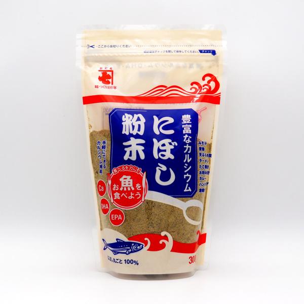 いわし煮干を丸ごと粉末にしました。他社と比べ微粒子状なので、みそ汁など汁ものにした場合に、のどのザラザラ感が少なく感じます。またきめの細かい粉末なので、だしが出やすいことも特徴です。みそ汁がさらにおいしくなります。●内容量/約300g× 3...