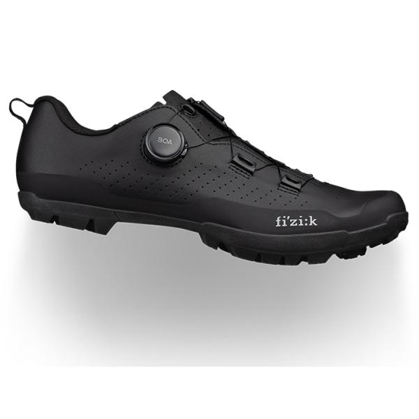 沖縄県への発送に送料無料は適用されません。購入金額に関わらず通常送料に別途加算されます。  グラベルやマウンテンバイクなど、あらゆる場面で活躍する優れた汎用性と信頼性を備えるオールラウンダー。 オフロードでペダルを効率的に回し、アクティブに...