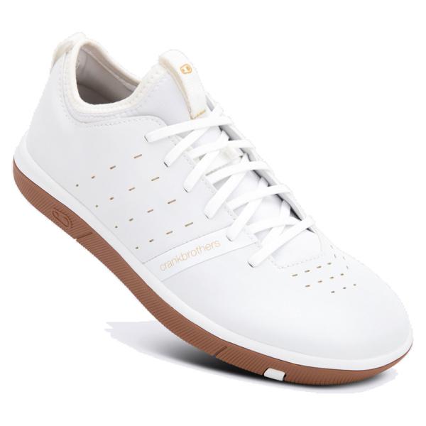 沖縄県への発送に送料無料は適用されません。購入金額に関わらず通常送料に別途加算されます。  フラットペダル用クリートは取り付けできません。 グリップ力と耐久性に優れたMC2ハイフリクションコンパウンドを採用 STAMPシューズよりタイトな溝...