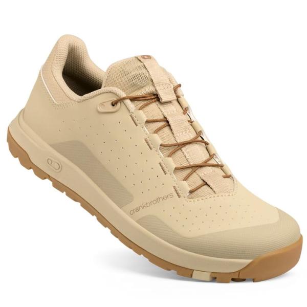 沖縄県への発送に送料無料は適用されません。購入金額に関わらず1,650円（税込）が通常送料に別途加算されます。  商品のカラーはディスプレイの種類等により、実物と異なって見える場合がございます。 掲載商品の仕様、ロゴ等のデザインは改良のため...