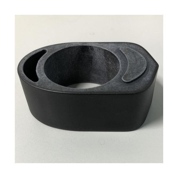 沖縄県への発送に送料無料は適用されません。購入金額に関わらず通常送料に別途加算されます。  アラネラ 20mmスペーサー カーボン UDカーボン DCR非対応 商品のカラー・サイズについて 商品のカラーはディスプレイの種類等により、実物と異...